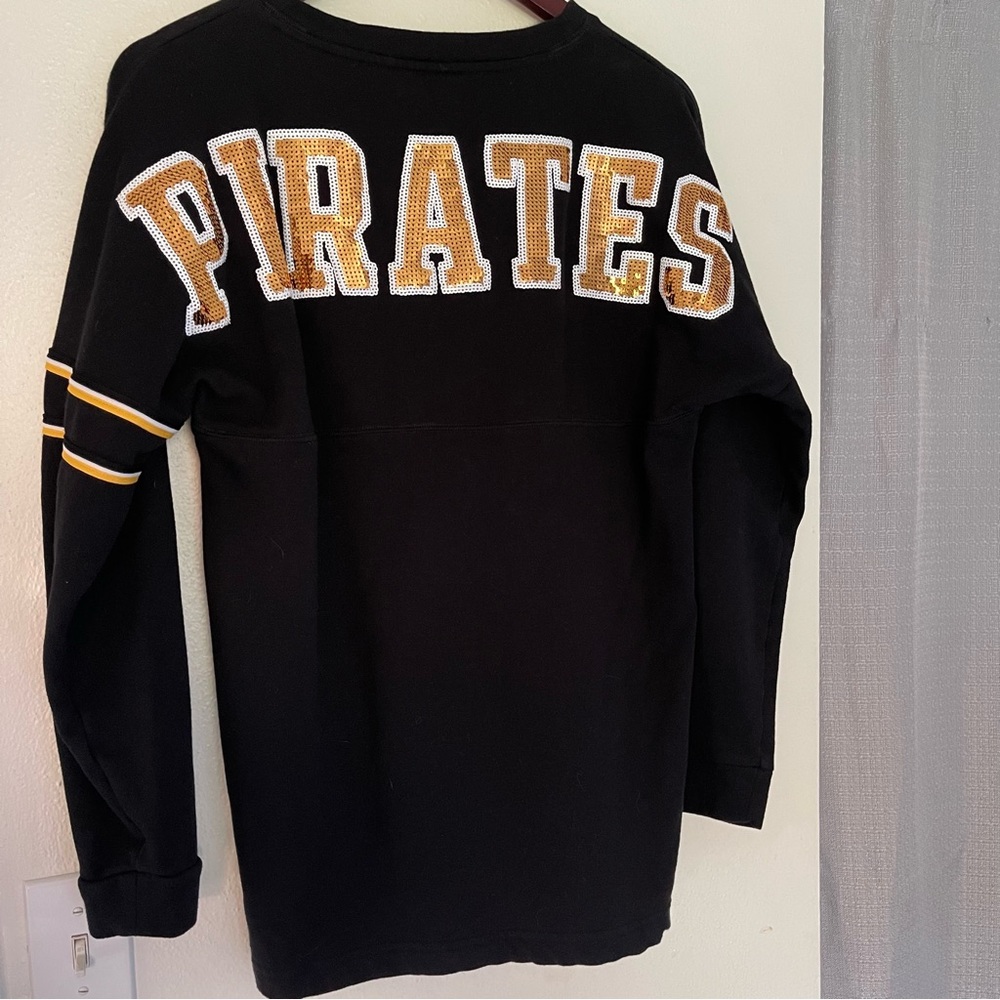 NWOT - VICTORIA’S SECRET PINK Pittsburgh Pirates Sequin Pullover 💛🖤⚾️
